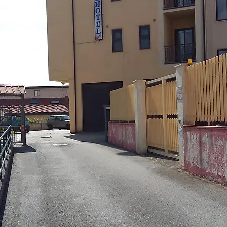Hotel Caimo Bed-breakfast 3*