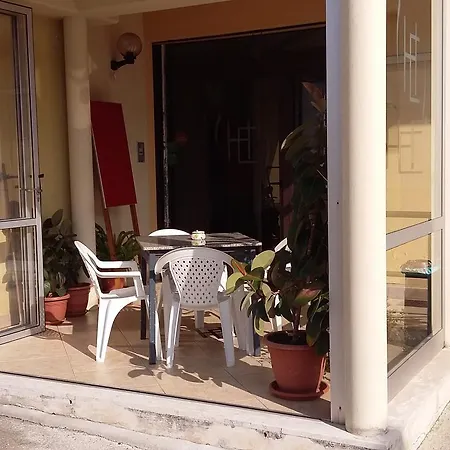 Caimo Bed-breakfast מלון 3*