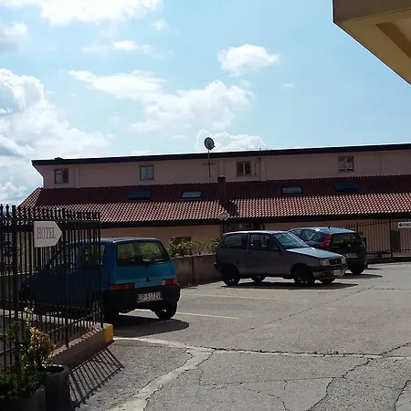 Caimo Bed-breakfast מלון