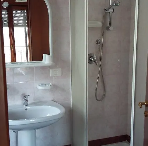 מלון Caimo Bed-breakfast 3*