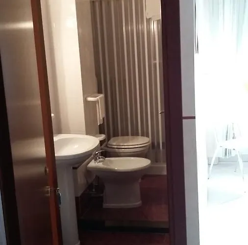 Caimo Bed-breakfast 3* לגונגרו