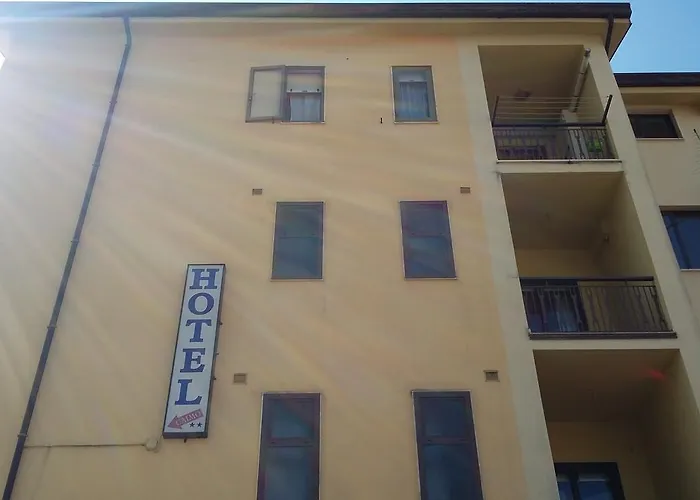 Caimo Bed-breakfast מלון