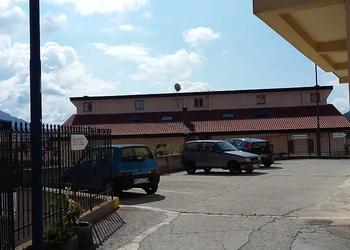 Caimo Bed-breakfast מלון